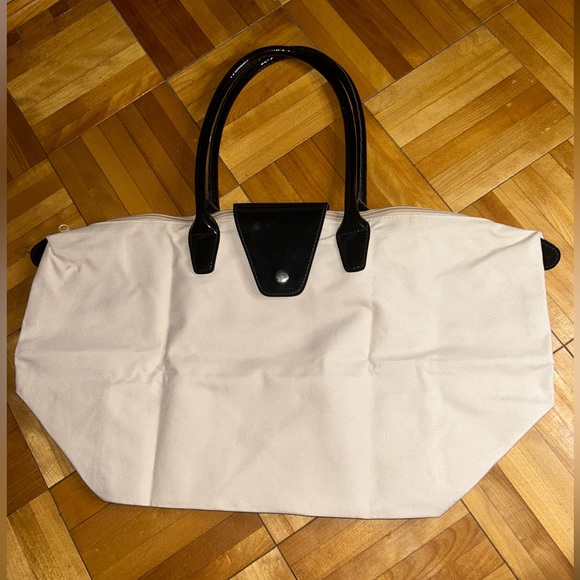 Small FOLDABLE overnight shoulder cream tote Bag - Picture 3 of 8